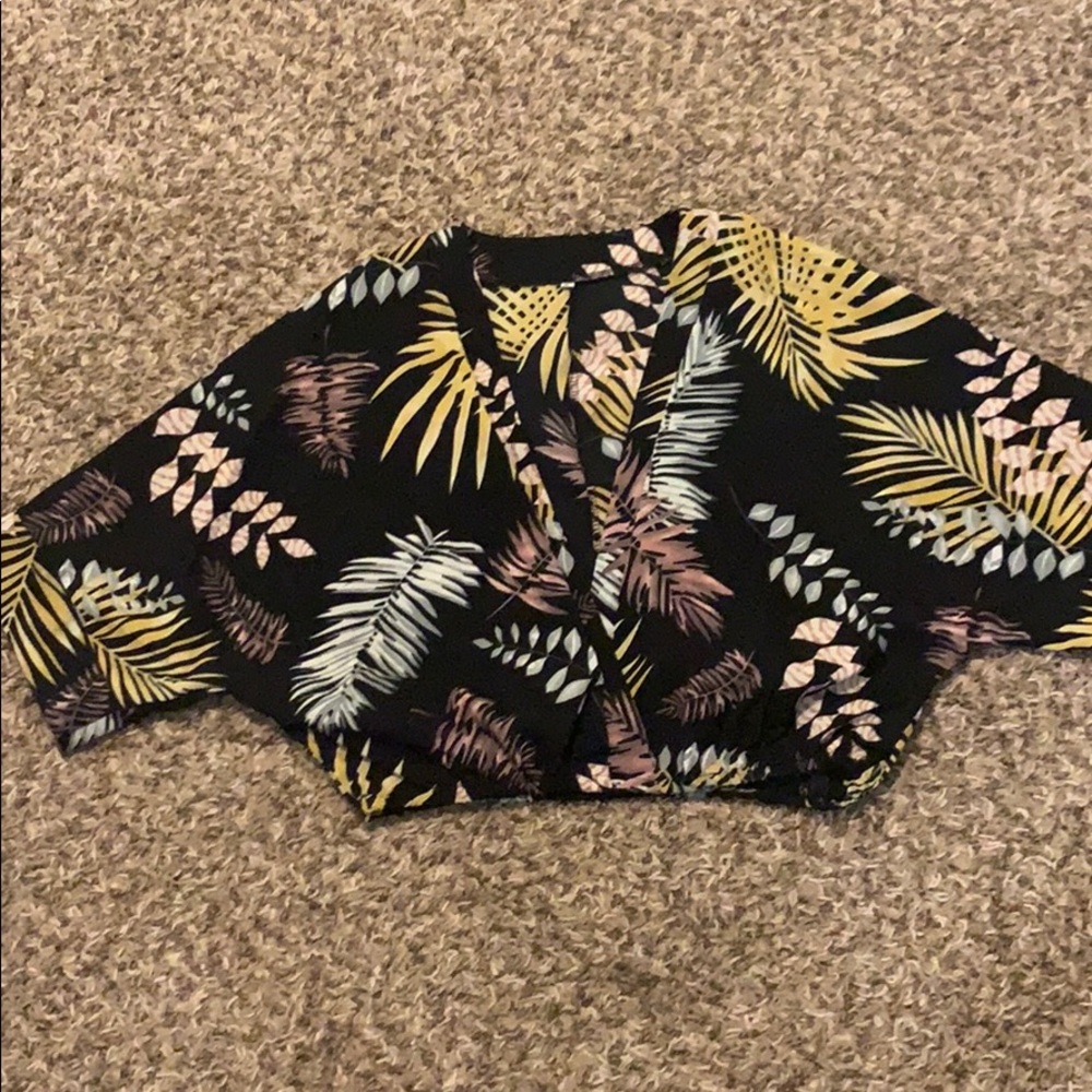 Deep v crop top SHEIN